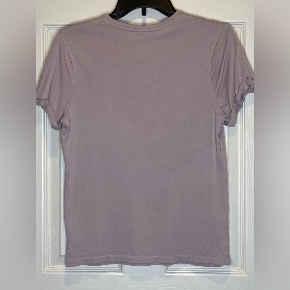 Woman’s xsmall lilac T-shirt